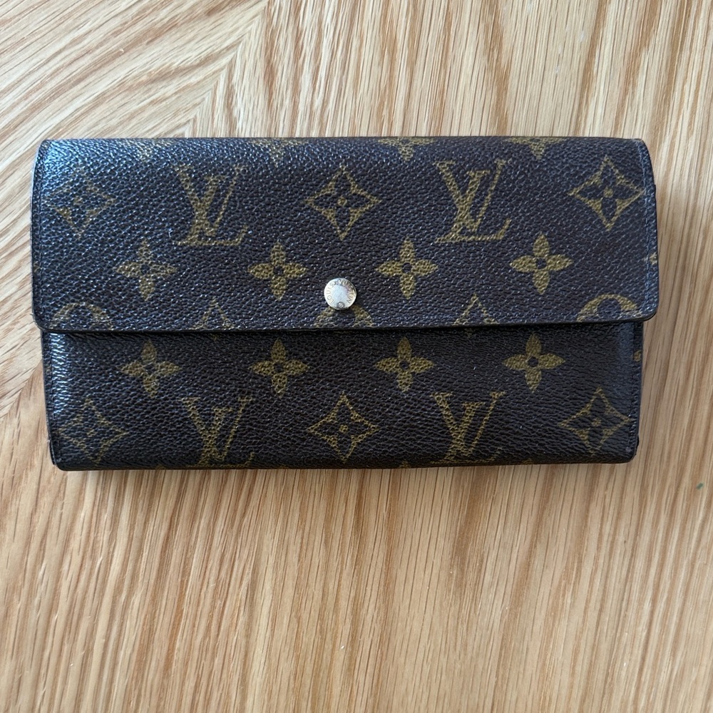 Louis Vuitton Brown Monogram Sarah  Wallet
